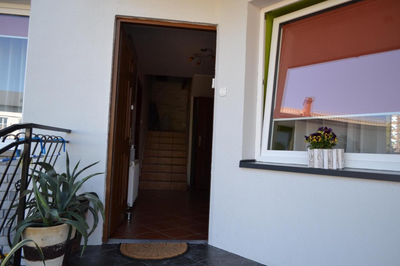 Pokoje Goscinne U Hanki Jastrzębia Góra Exterior foto